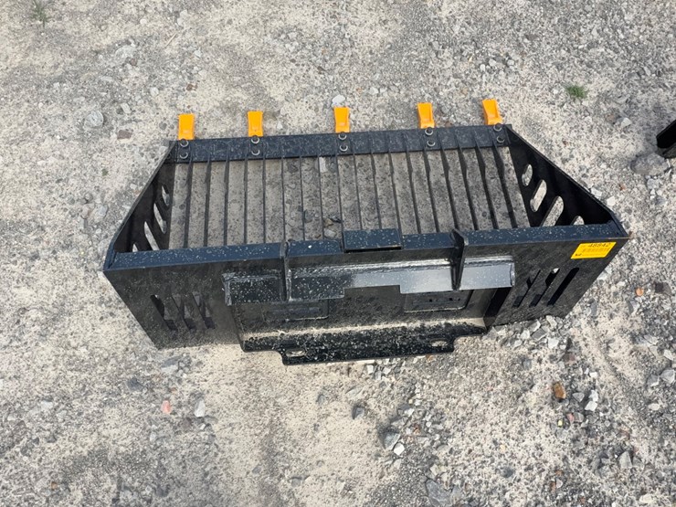 #48842-•-unused-future-rb44-43"-skid-steer-rock-bucket-ztxyscd260215-image-2