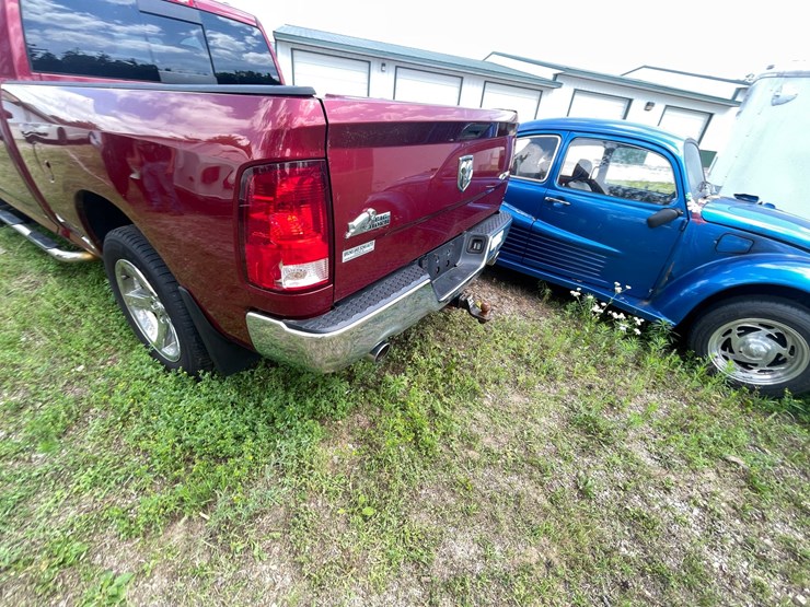 2011-dodge-1500-image-22