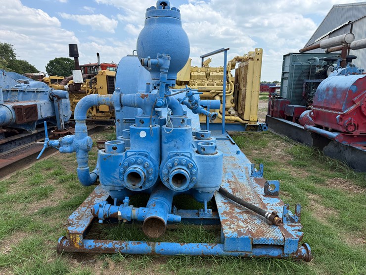 caterpillar-d379-image-4