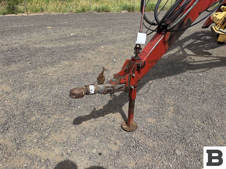 new-holland-216-image-7