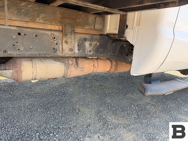 2013-ford-f550-image-35