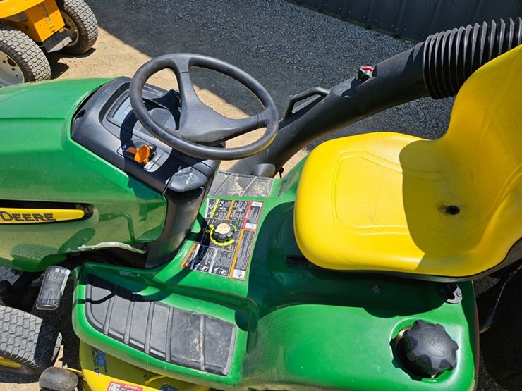 john-deere-x300-image-21