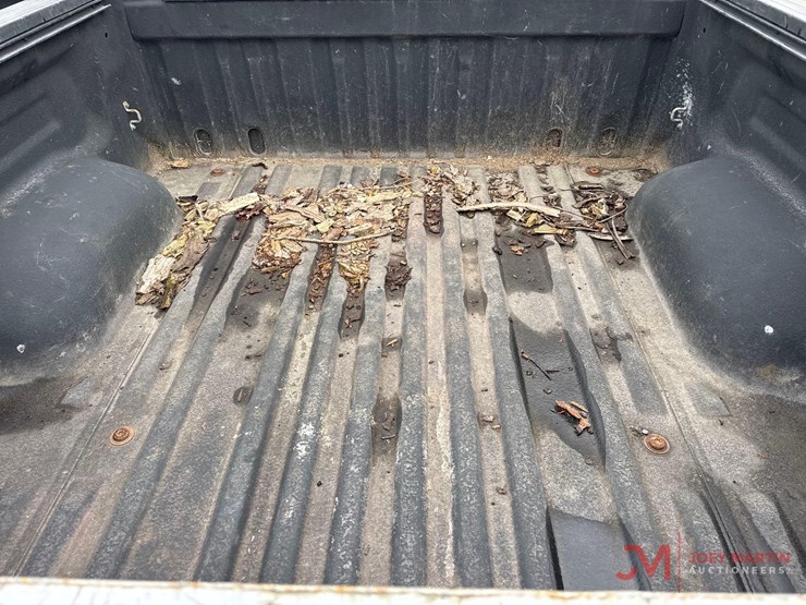 2011-toyota-tundra-sr5-image-14