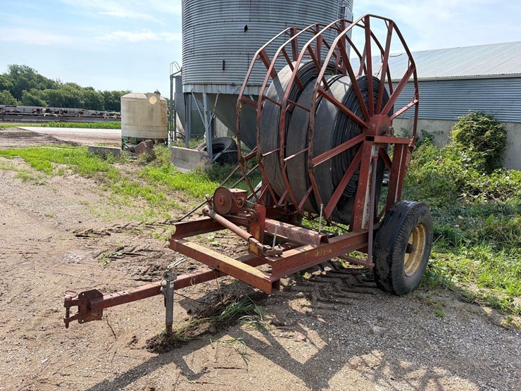 manure-hose-reel-cart-&-hose-image-2