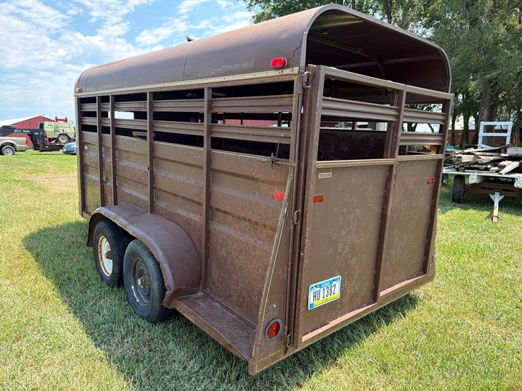 1984-circle-j-6ft-x-16ft-bumper-hitch-livestock-trailer-image-5