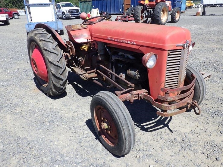 massey-ferguson-mf35-tractor-image-3