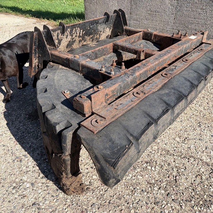 Skidloader Quick Tach 80” Tire Scraper