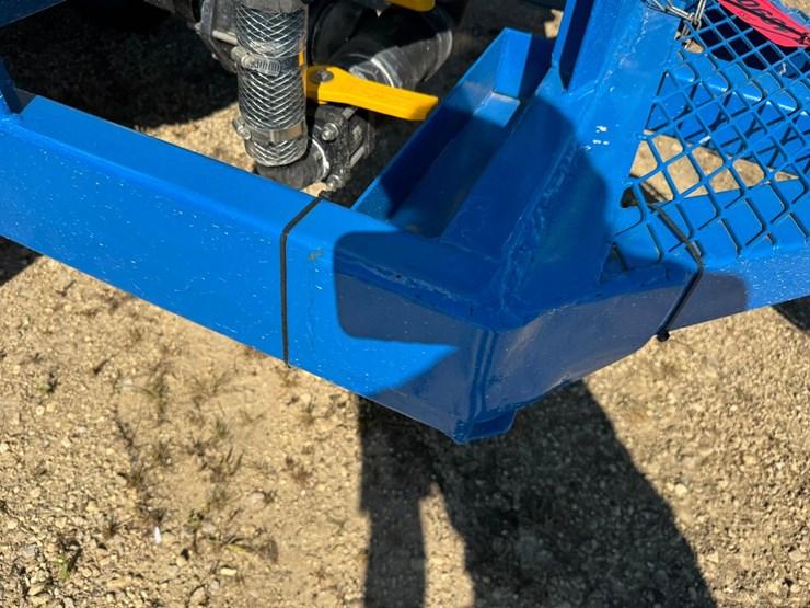 #1890-•-300-gal-towable-hydro-seeder-image-33