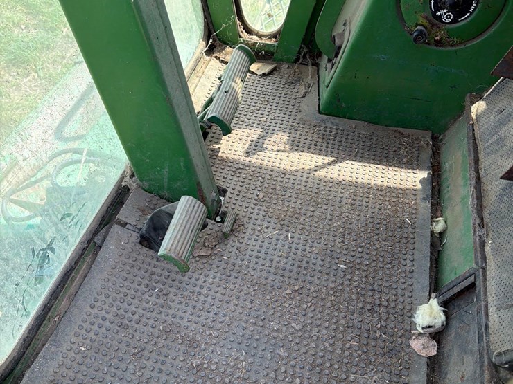 john-deere-4400-image-9