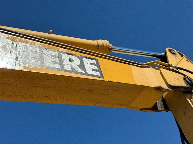 deere-230-lc-image-32