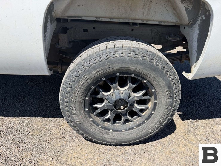 2013-chevrolet-silverado-3500-image-13