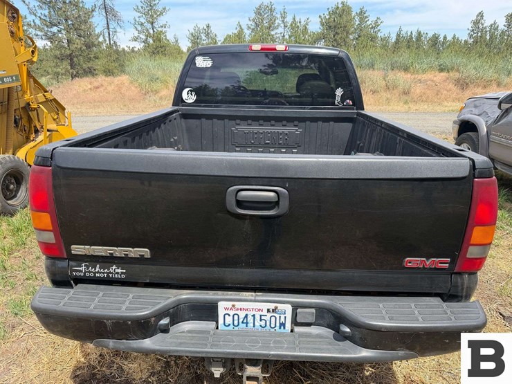 2002-gmc-sierra-1500-image-3