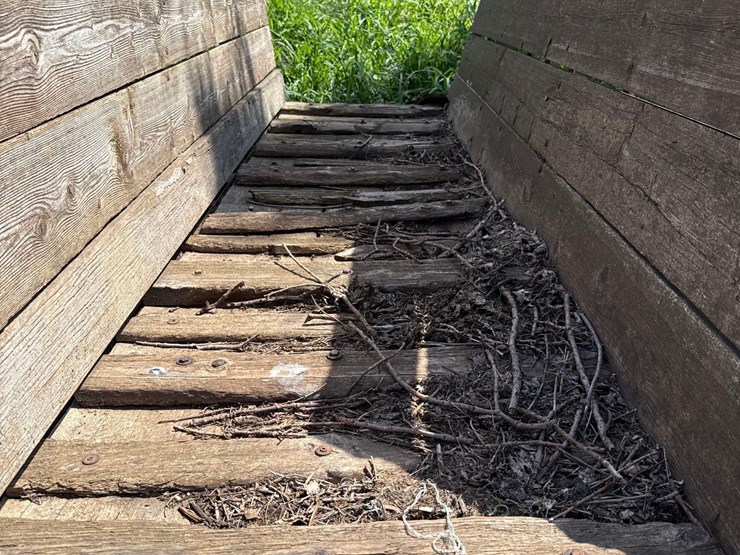 30-inch-x-11ft-portable-wooden-loading-chute-image-8