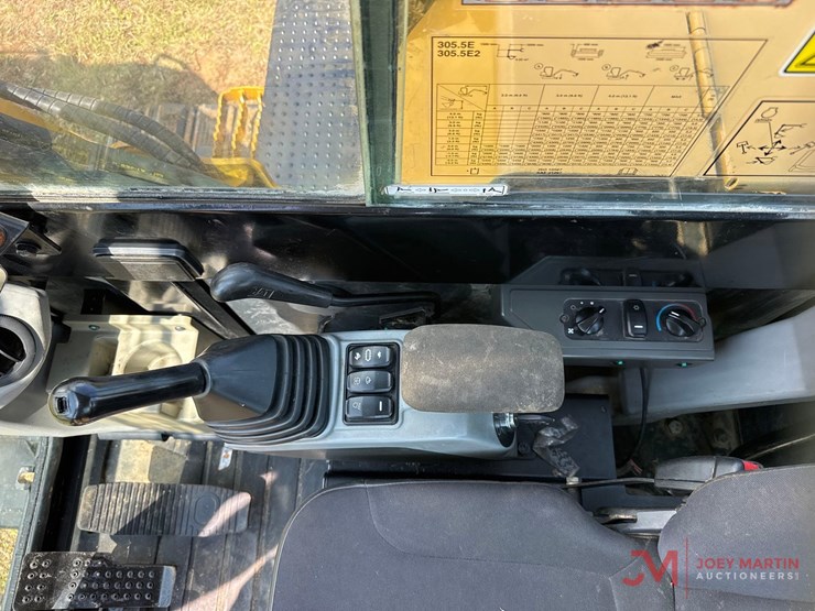 caterpillar-305.5e2-image-24