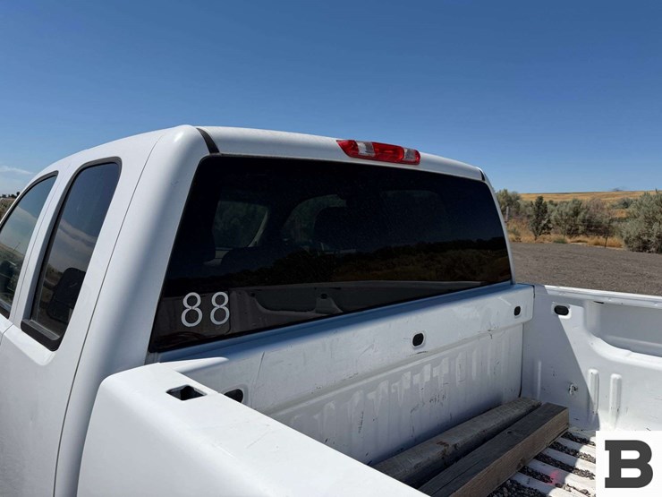 2013-chevrolet-silverado-3500-image-15