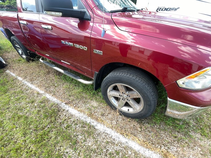 2011-dodge-1500-image-36