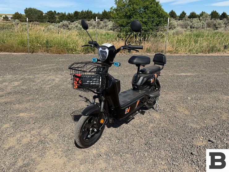 2026-sdlanch-two-wheeled-electric-vehicle-image-2