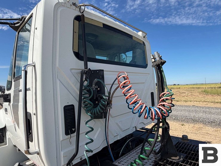 2006-international-durastar-4400-image-18