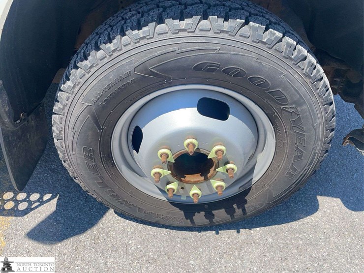 2013-ford-f350-image-22
