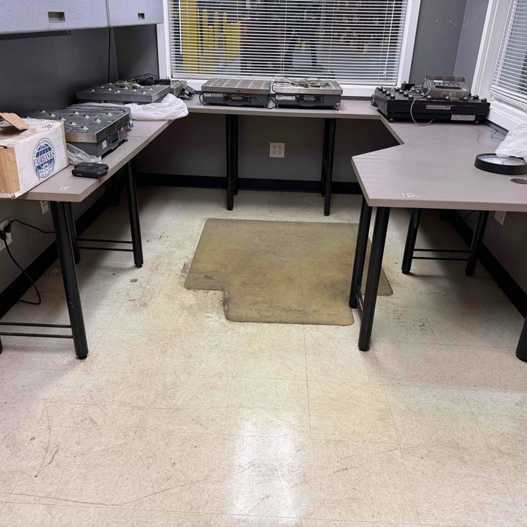 91"x95" L Shaped Desk