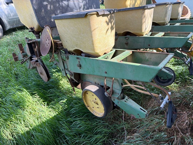 john-deere-7000-image-10