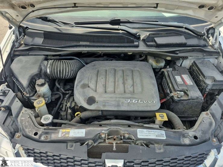 2016-dodge-grand-caravan-sxt-image-10