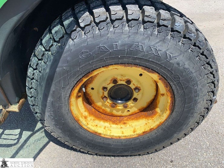 john-deere-3520-image-22