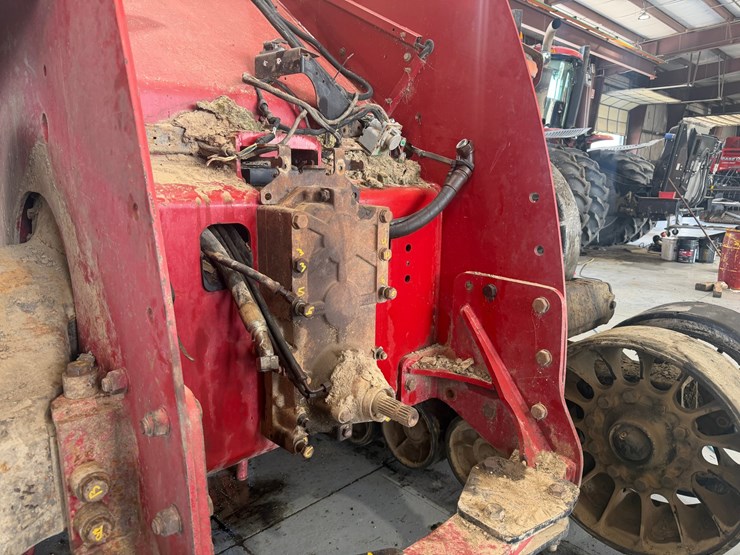 2014-case-ih-470-image-2