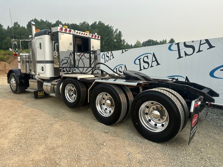 2007-peterbilt-379-image-3