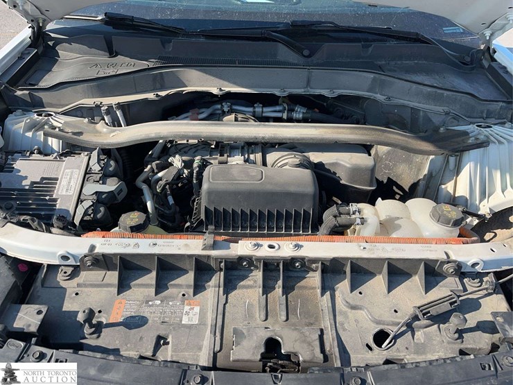 2022-ford-explorer-image-9