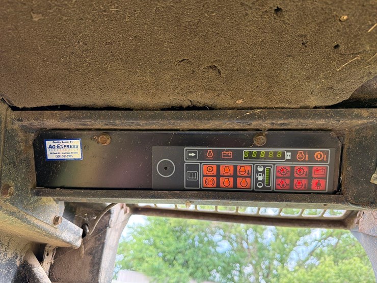 deere-6675-image-35