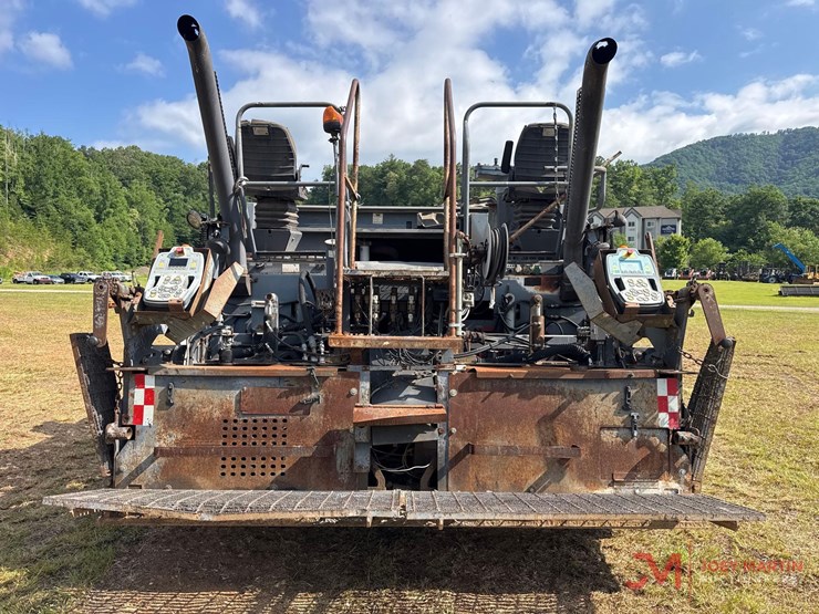 vogele-vision-5200-2-tracked-asphalt-paver-image-13
