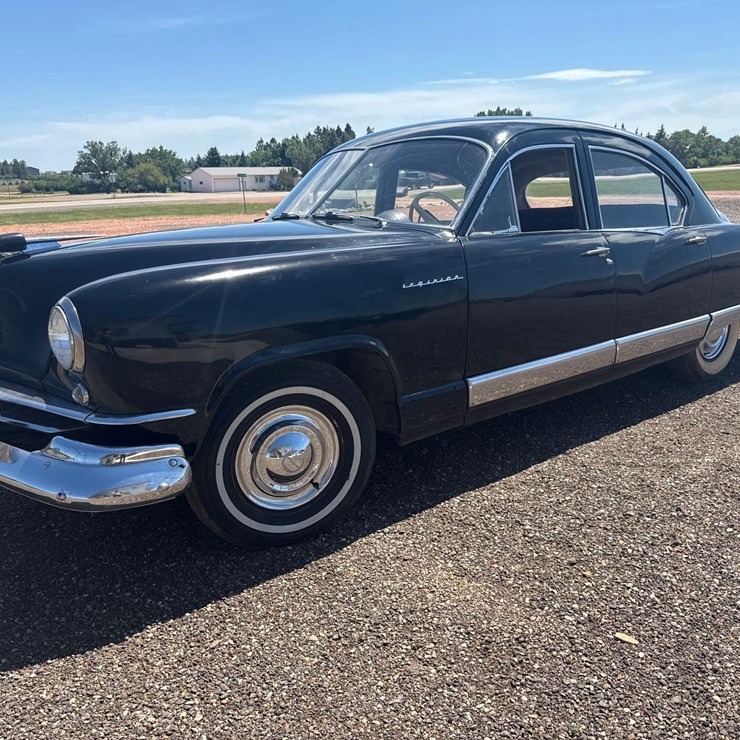 1952 Kaiser-Frazer Virginia
