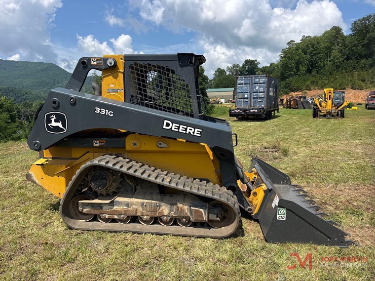 2023-deere-331g-image-2