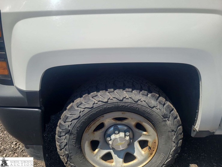 2015-chevrolet-silverado-1500-image-18