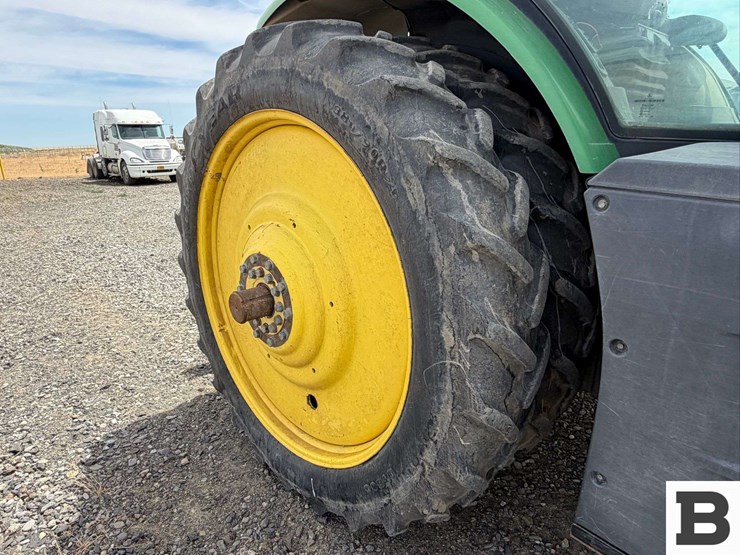 2014-john-deere-8345r-image-31