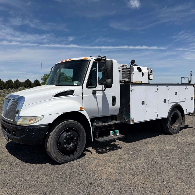 2003 INTERNATIONAL DURASTAR 4200