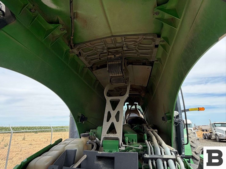 2014-john-deere-8345r-image-43