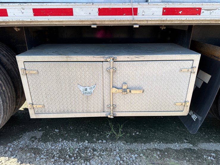 2016-fontaine-flat-bed-trailer-image-42
