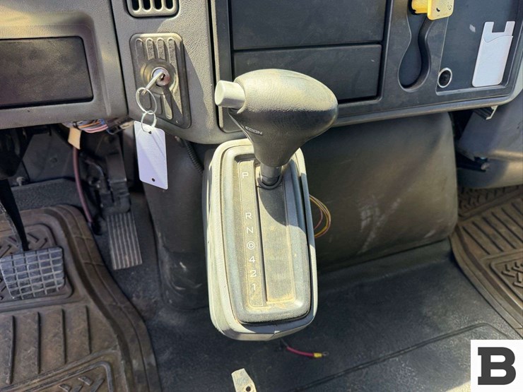 2006-international-durastar-4300-image-32