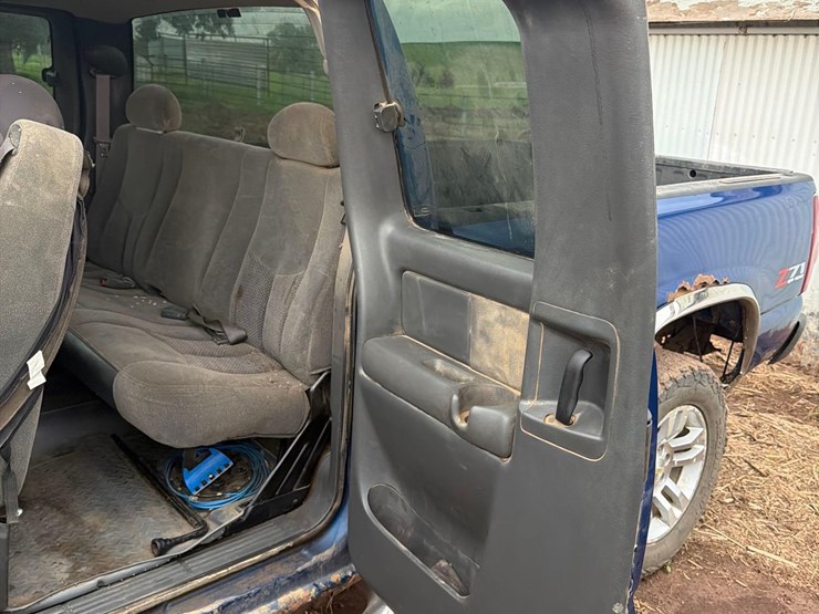 2003-chevrolet-k1500-image-44