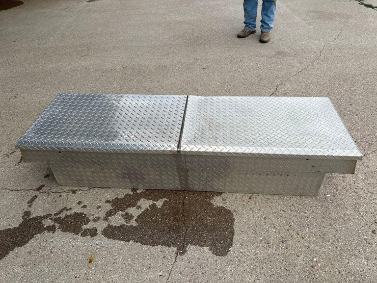 aluminum-pickup-tool-box-image-3