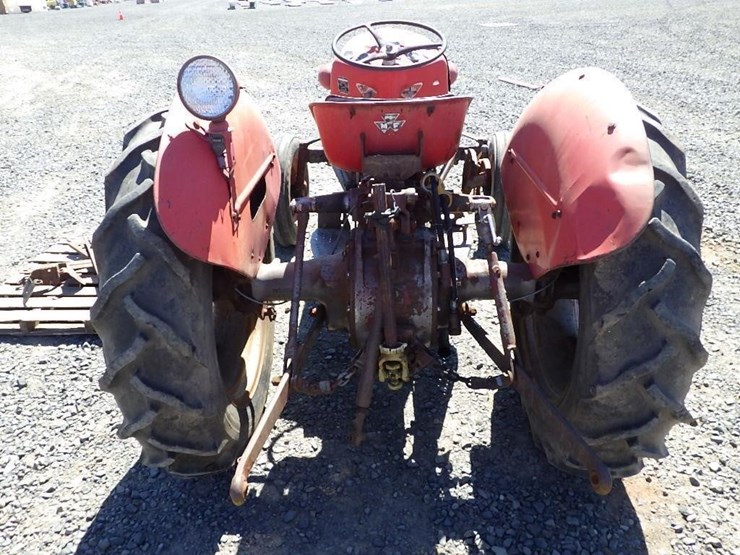 massey-ferguson-mf35-tractor-image-6