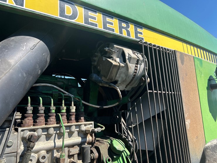john-deere-8450-image-27