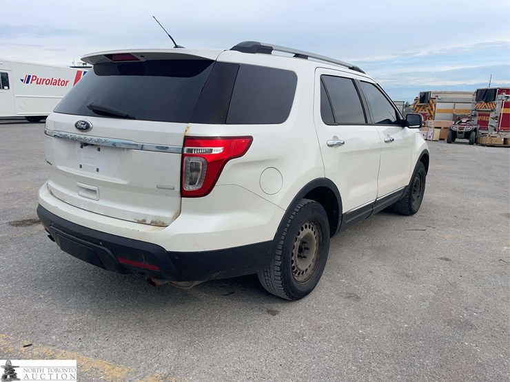 2013-ford-explorer-image-6