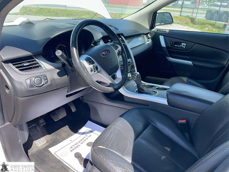 2013-ford-edge-image-11