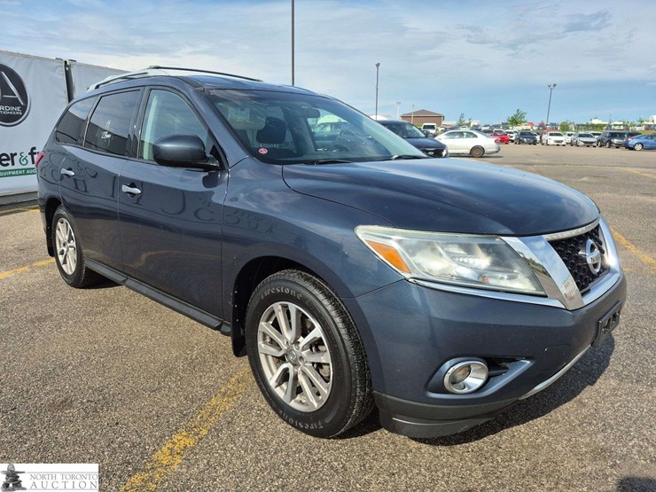 2014-nissan-pathfinder-image-3