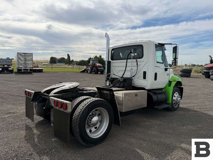 2006-international-durastar-4300-image-6