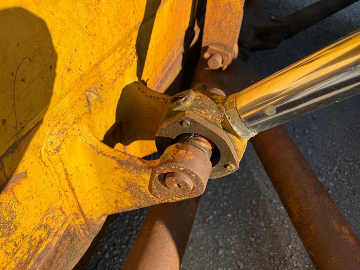 caterpillar-d8h-image-13