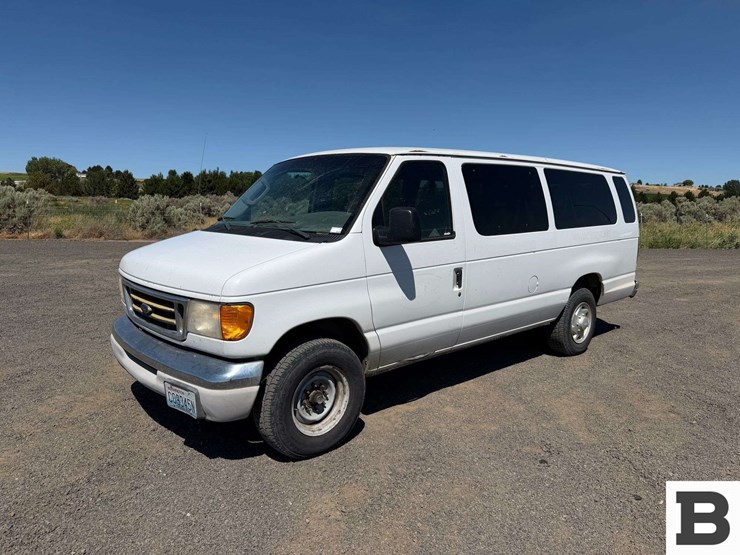 2003-ford-econoline-350-image-1